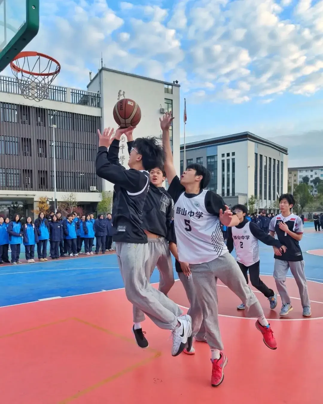 为什么篮球教练要不断改进训练方法_1